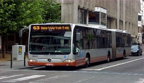 Belçika'da başörtülü kadın otobüs şoförünün sözlü tacizine uğradı - Son Dakika Haberleri